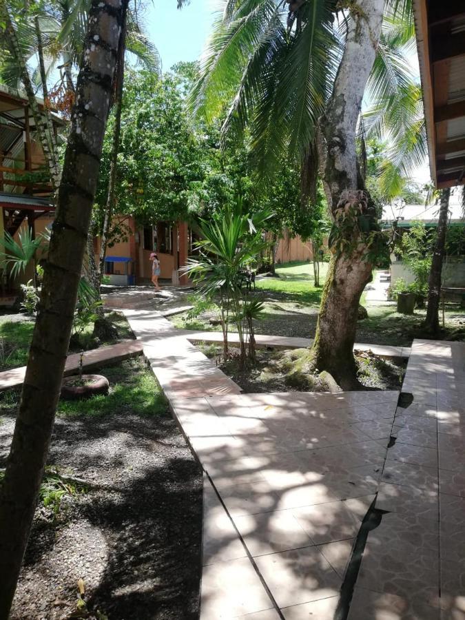 Cabinas Popular Puerto Viejo de Talamanca Exterior foto