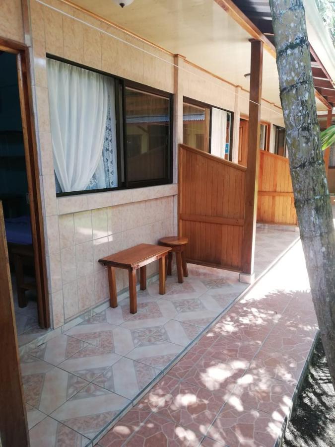 Cabinas Popular Puerto Viejo de Talamanca Exterior foto