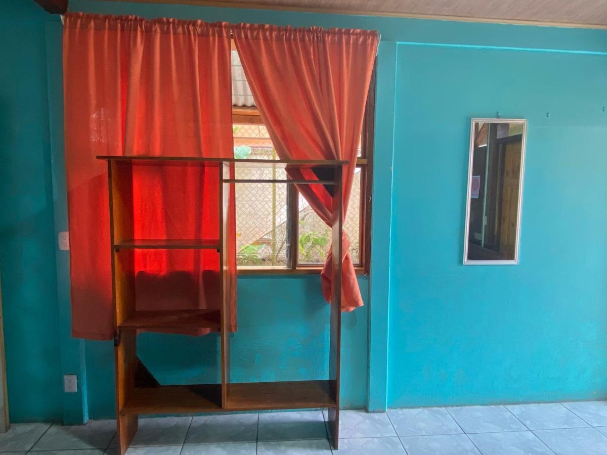 Cabinas Popular Puerto Viejo de Talamanca Exterior foto